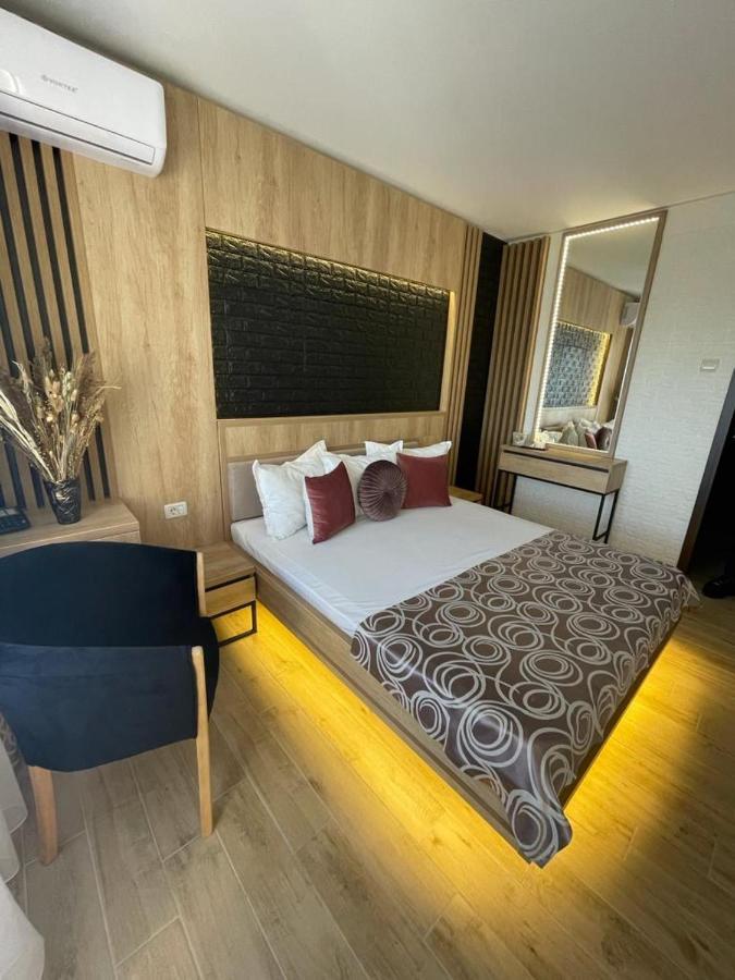 Hotel Tomis مامايا المظهر الخارجي الصورة