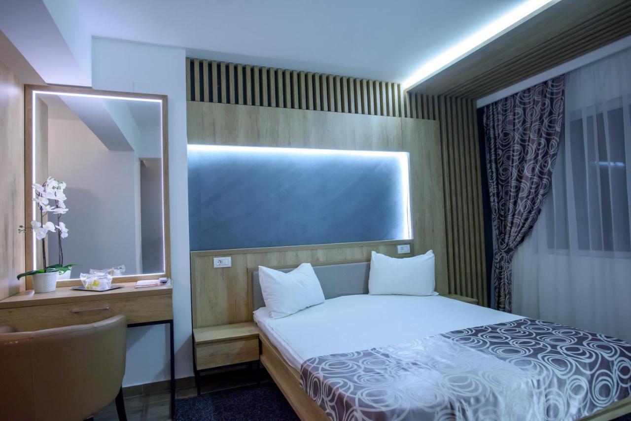Hotel Tomis مامايا المظهر الخارجي الصورة